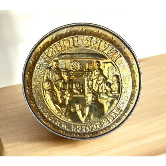 Inver House Rare Scotch Whisky Gold-Toned Decorative Tin Wall Plaque - Picture 3 of 4